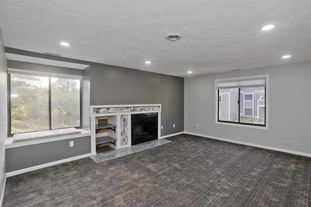 29 Concord Greene, Unit 2 Concord, MA 01742 - Photo 7 of 34