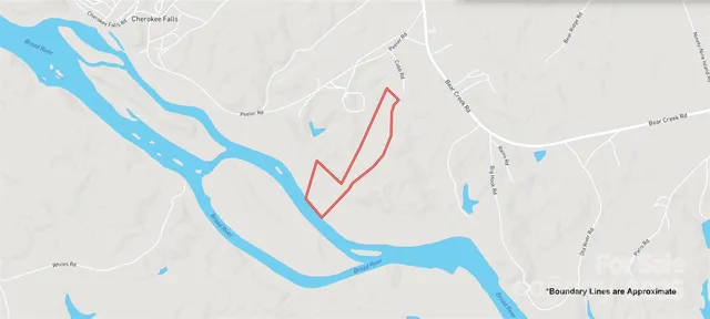 a view of an outdoor space