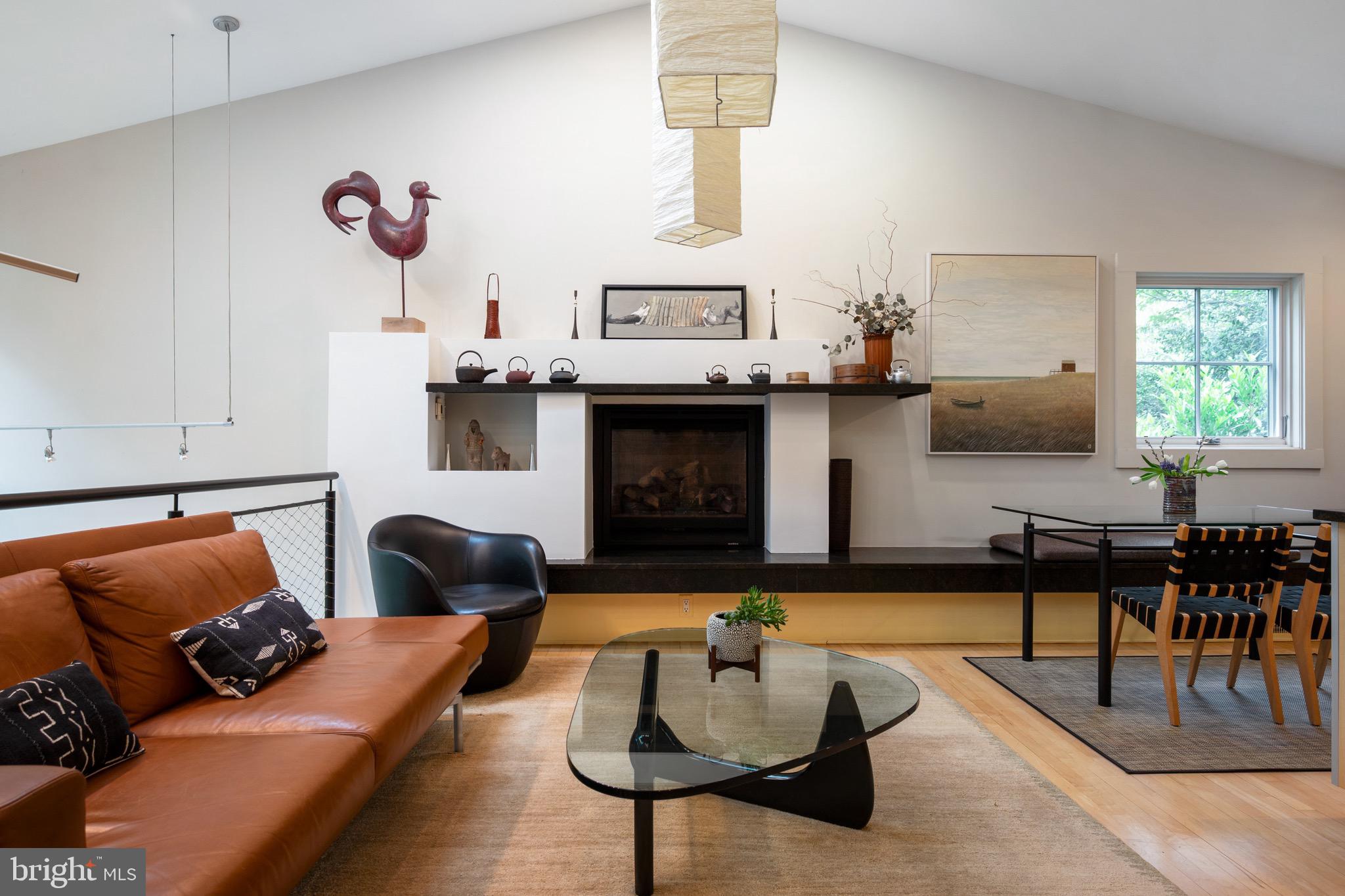 120 West Maple Street Alexandria, VA 22301 - Photo 43 of 100 Great room with soaring ceilings and fireplace