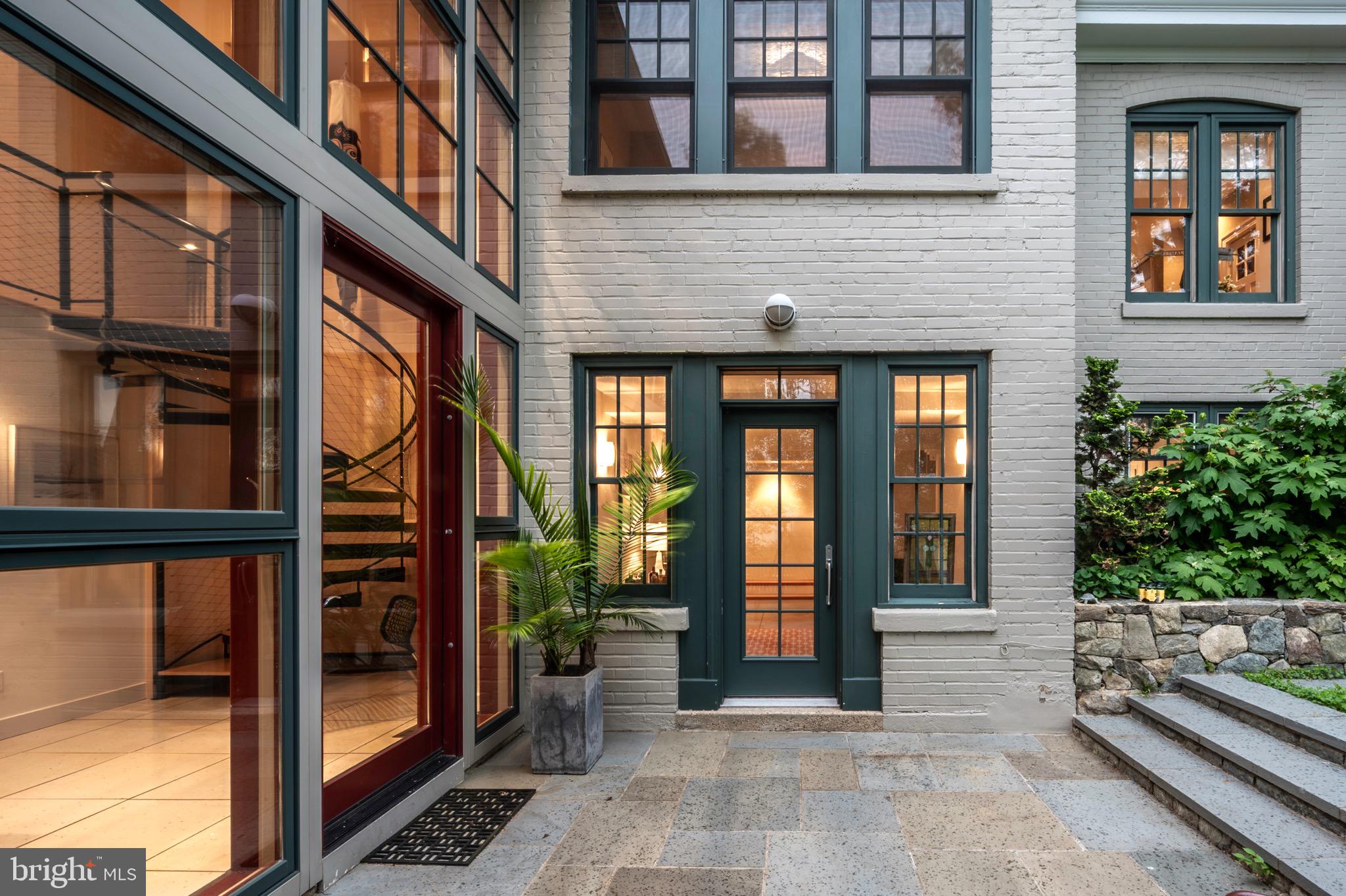 120 West Maple Street Alexandria, VA 22301 - Photo 6 of 100 Patio