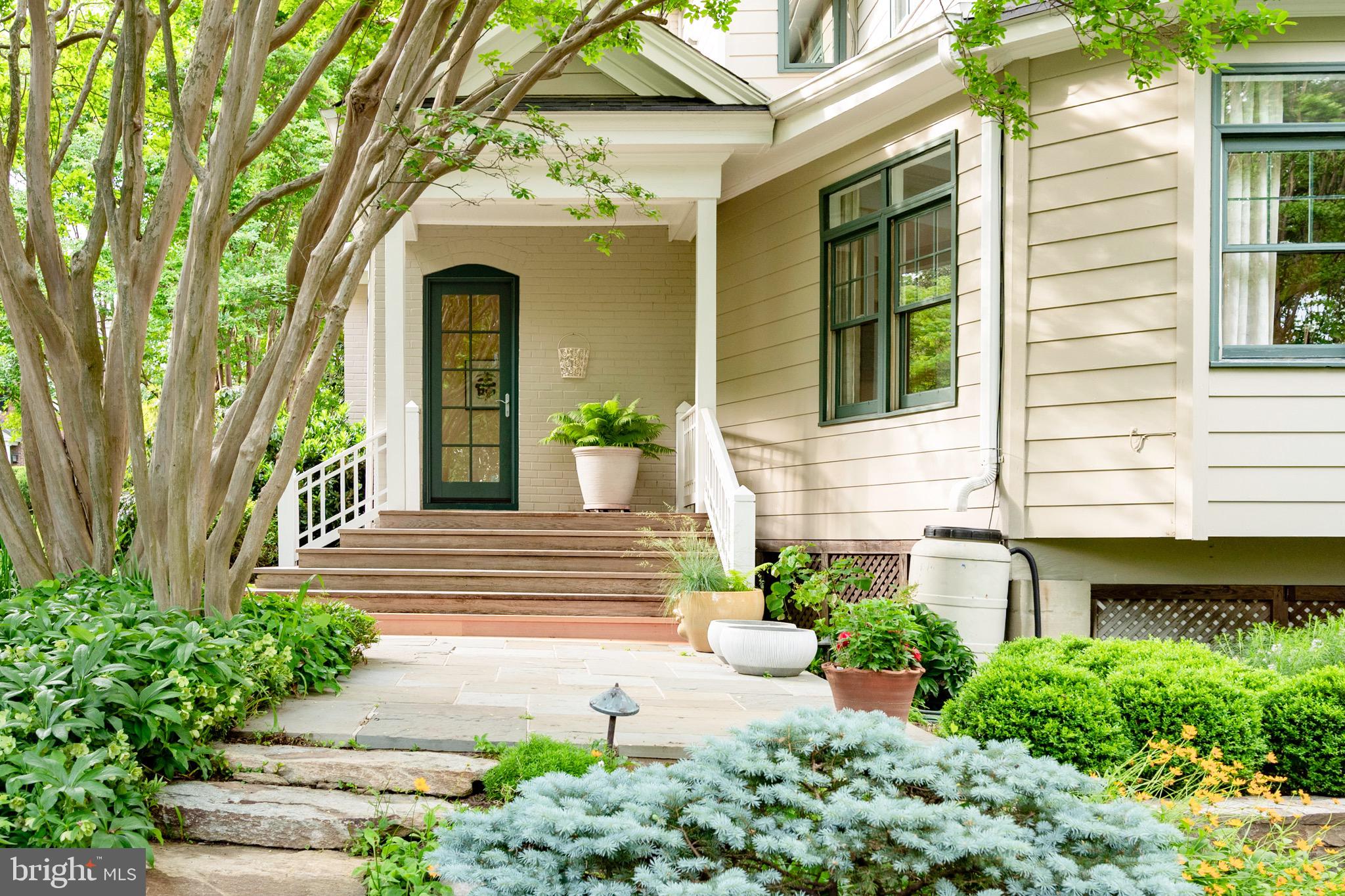 120 West Maple Street Alexandria, VA 22301 - Photo 78 of 100 Beautiful rear entrance
