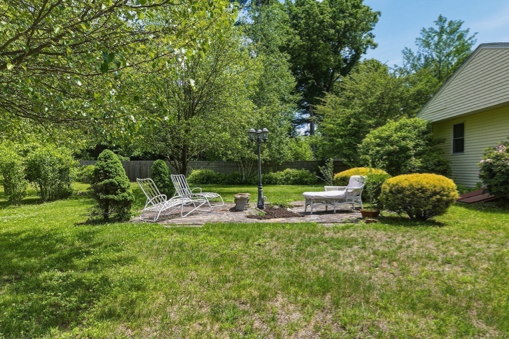 110 Parkerview Street Springfield, MA 01129 - Photo 27 of 32