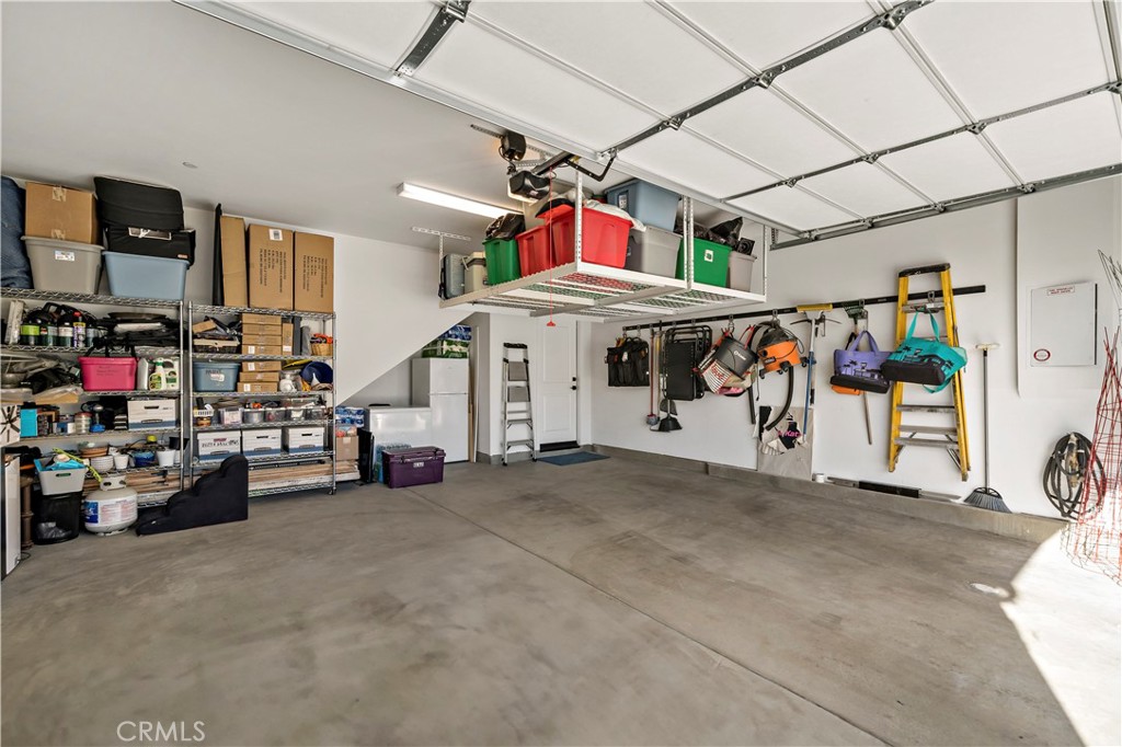 32230 Penstemon Way Temecula, CA 92591 - Photo 44 of 61 Built in storage racks to remail