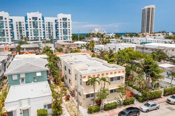 a picture of city view