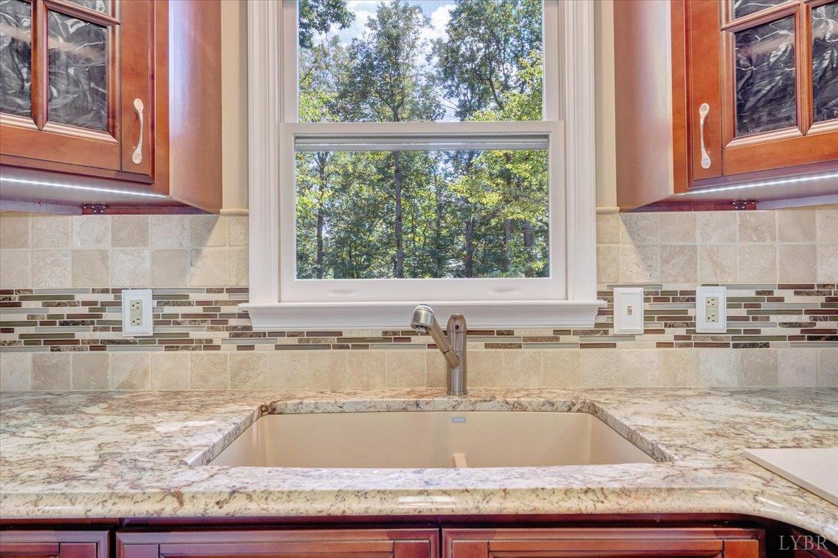 7876 Peaks Road Bedford, VA 24523 - Photo 11 of 36 Gallery Image 11
