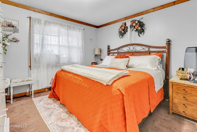 $550,000 | 6036 Mudline Road, Enid, MS 38927