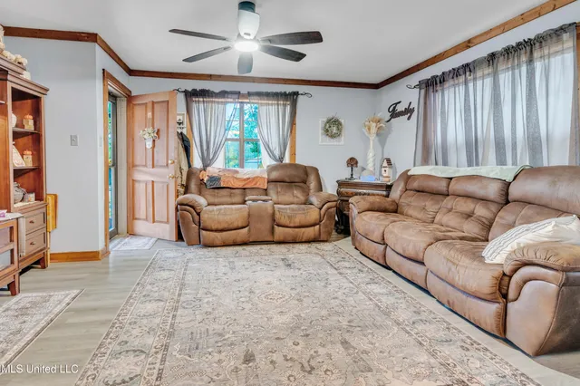 $550,000 | 6036 Mudline Road, Enid, MS 38927