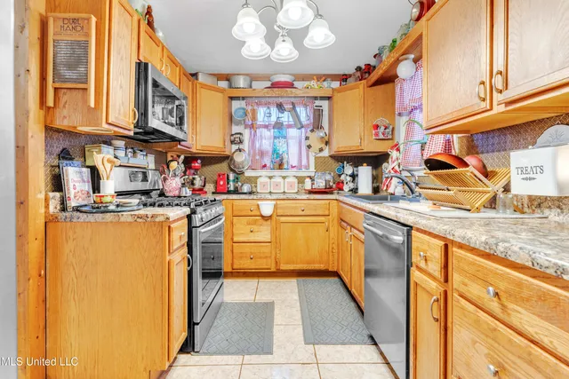 $550,000 | 6036 Mudline Road, Enid, MS 38927