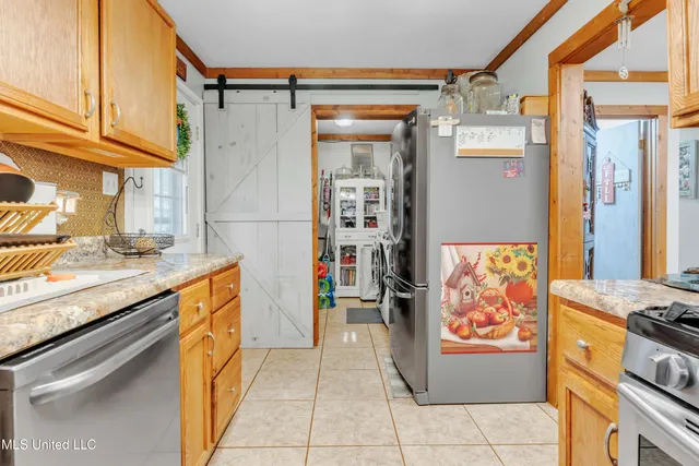 $550,000 | 6036 Mudline Road, Enid, MS 38927