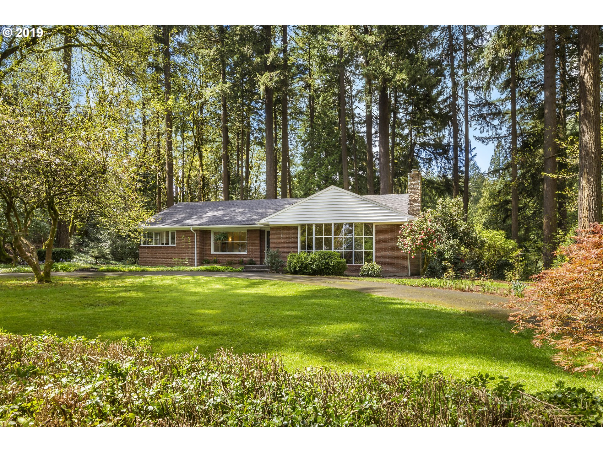 295 Southwest Birdshill Road Portland, OR 97219 - Photo 1 of 26 Gallery Image 1