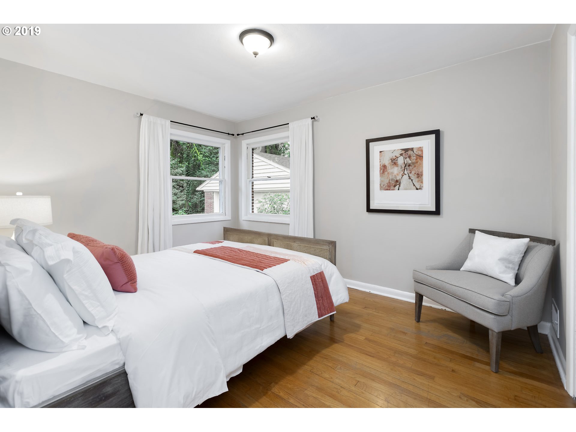 295 Southwest Birdshill Road Portland, OR 97219 - Photo 12 of 26 Bedroom