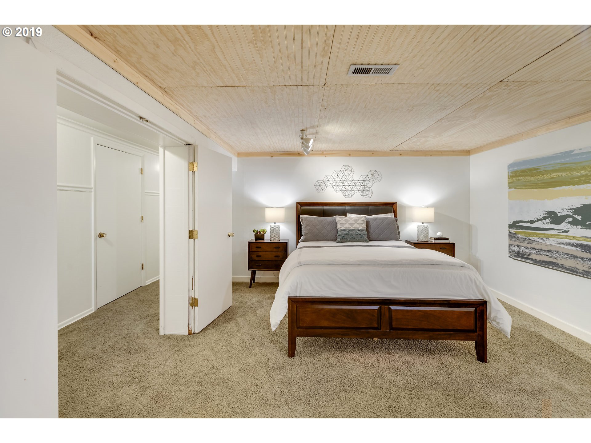 295 Southwest Birdshill Road Portland, OR 97219 - Photo 13 of 26 Bedroom