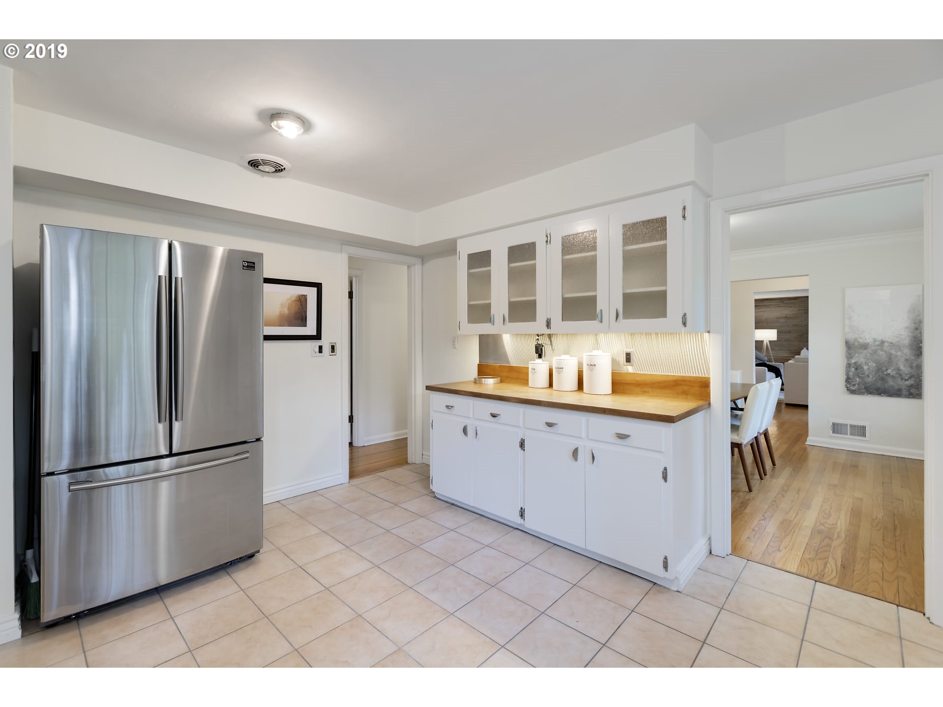295 Southwest Birdshill Road Portland, OR 97219 - Photo 7 of 26 Kitchen