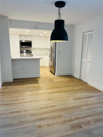 $3,150 | 2333 Brickell Avenue, Unit 308, Miami, FL 33129