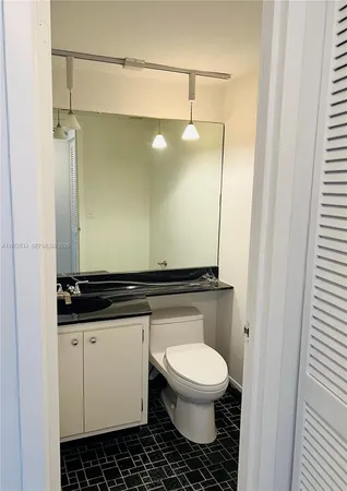 $3,150 | 2333 Brickell Avenue, Unit 308, Miami, FL 33129