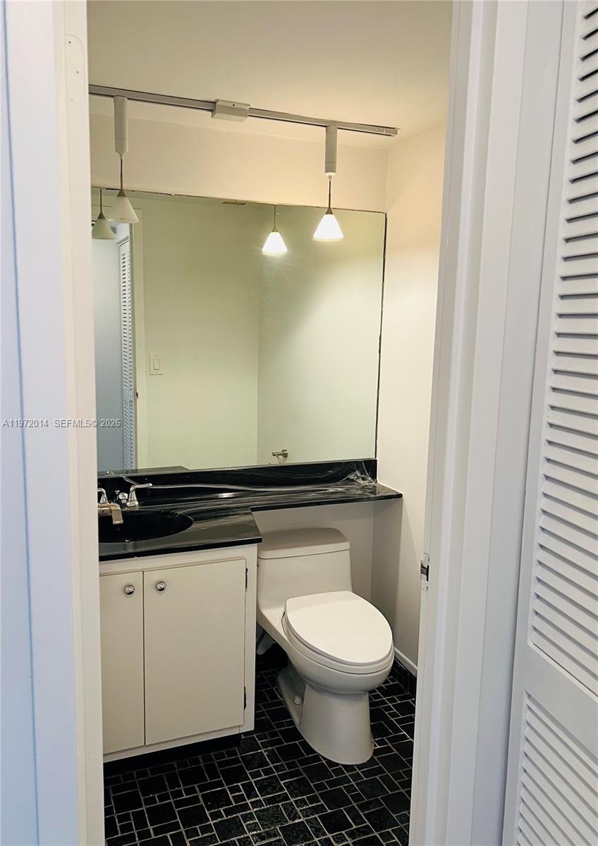 2333 Brickell Avenue, Unit 308 Miami, FL 33129 - Photo 21 of 23