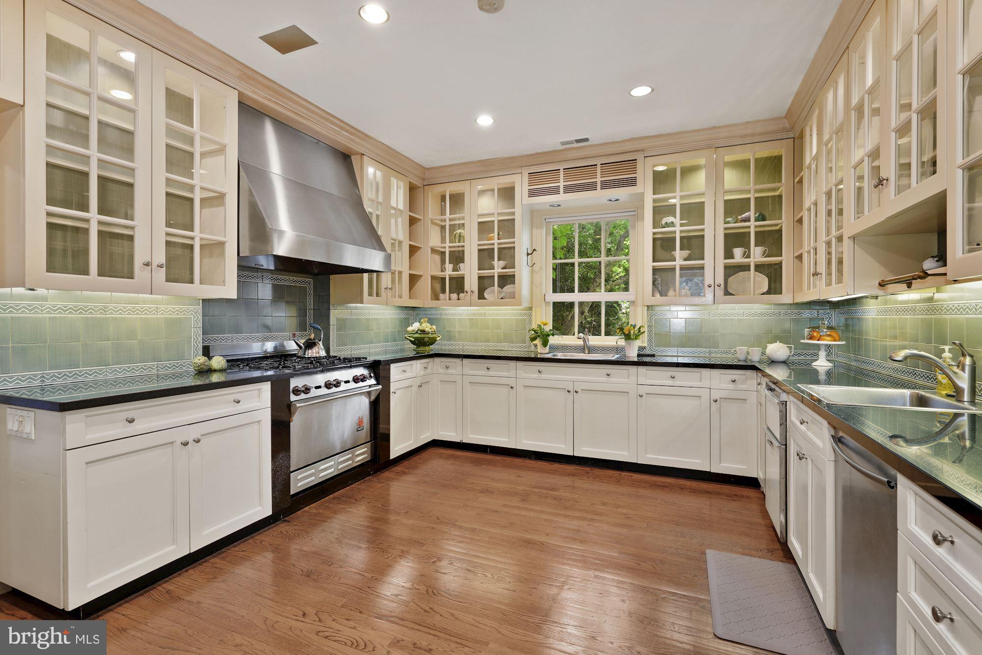 2750 Q Street Northwest Washington, DC 20007 - Photo 17 of 41 Kitchen