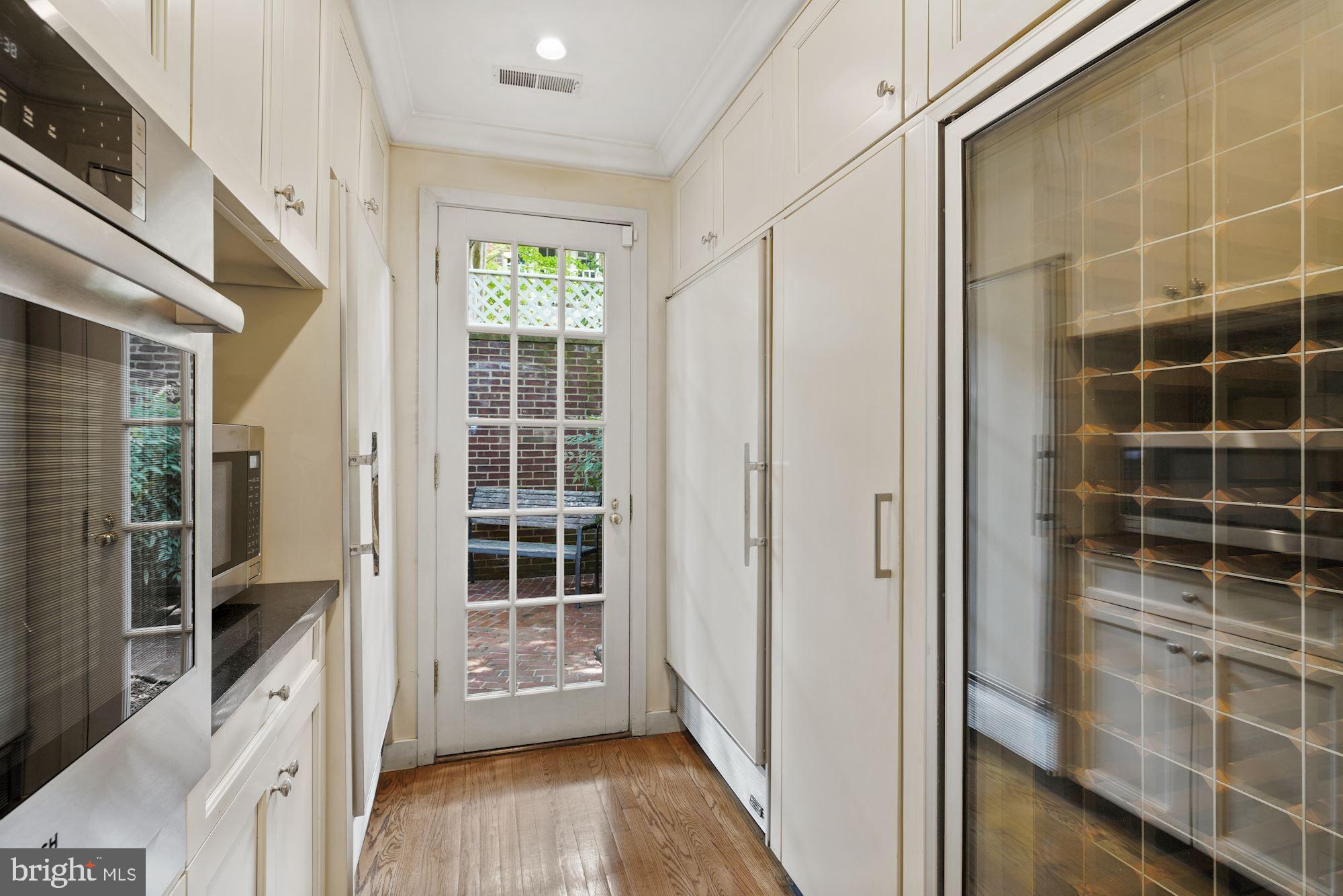 2750 Q Street Northwest Washington, DC 20007 - Photo 20 of 41 Kitchen