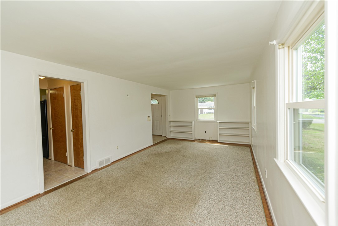 200 Colonial Drive Webster, NY 14580 - Photo 15 of 37