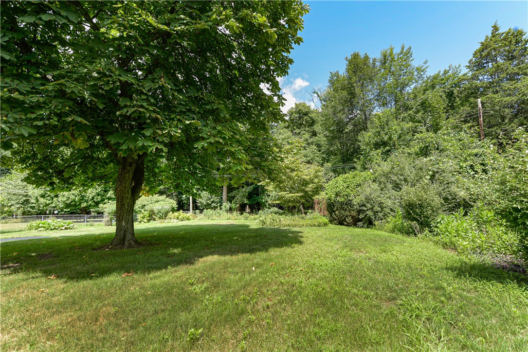 200 Colonial Drive Webster, NY 14580 - Photo 35 of 37