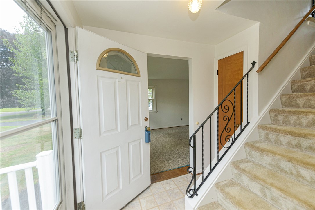 200 Colonial Drive Webster, NY 14580 - Photo 8 of 37