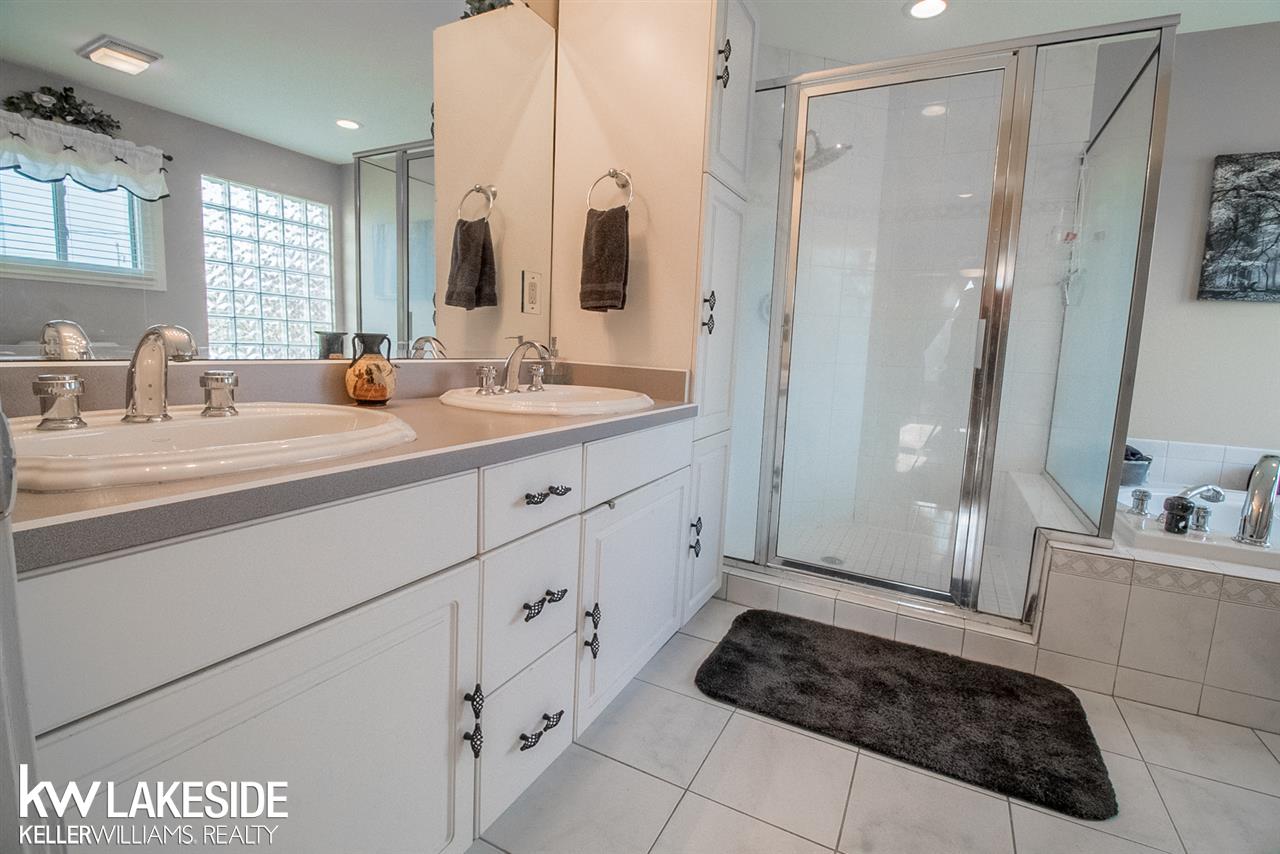 52301 Sass Road New Baltimore, MI 48047 - Photo 35 of 42 31376975-34.JPG