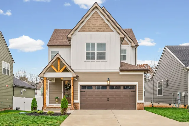 $2,600 | 579 Centre Street, Pleasant View, TN 37146