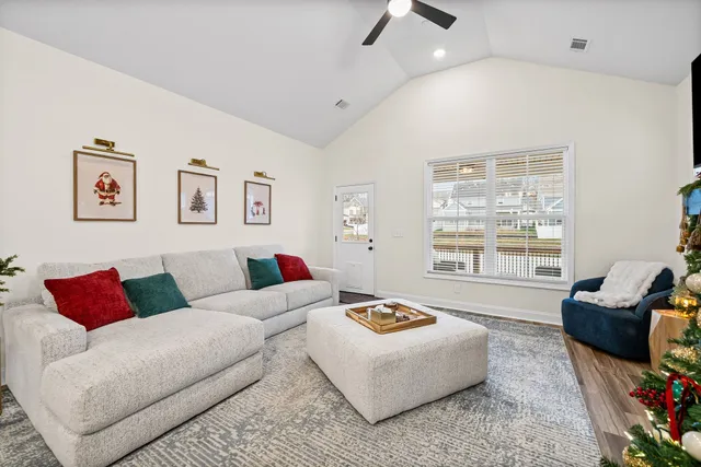 $2,600 | 579 Centre Street, Pleasant View, TN 37146