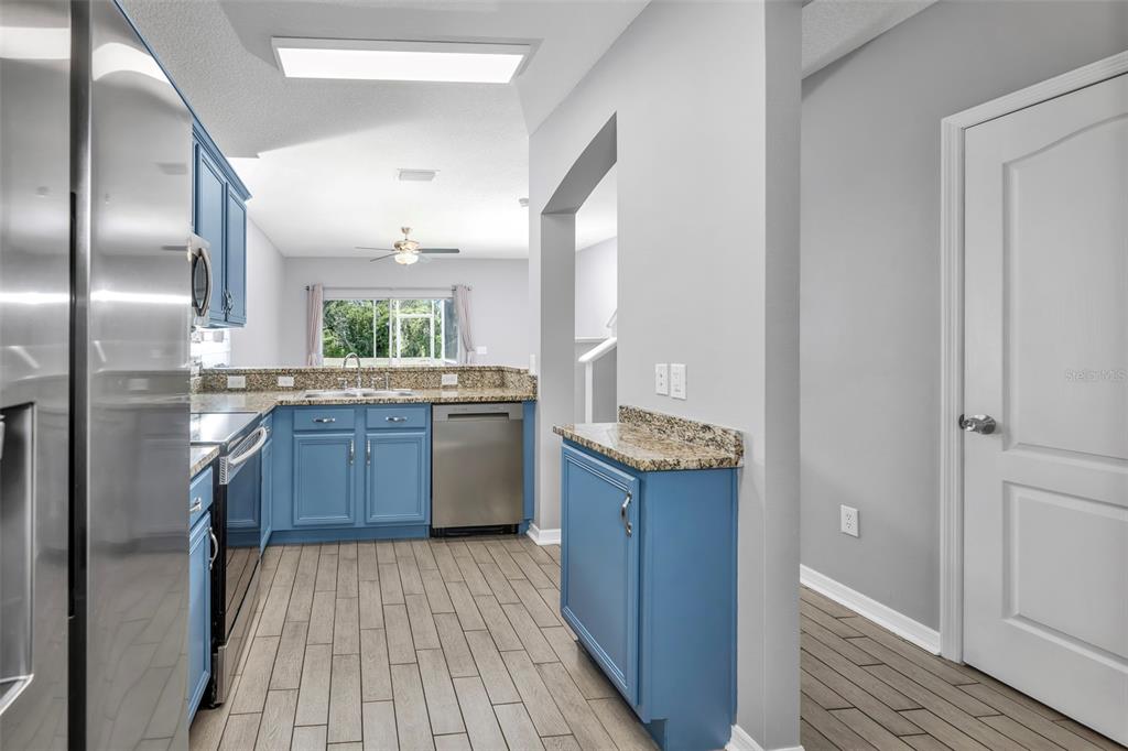 5842 Fishhawk Ridge Drive Lithia, FL 33547 - Photo 8 of 59