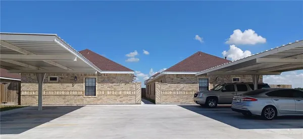 $995 | 1012 West Sunset Valley Street, Unit 2, Mission, TX 78573