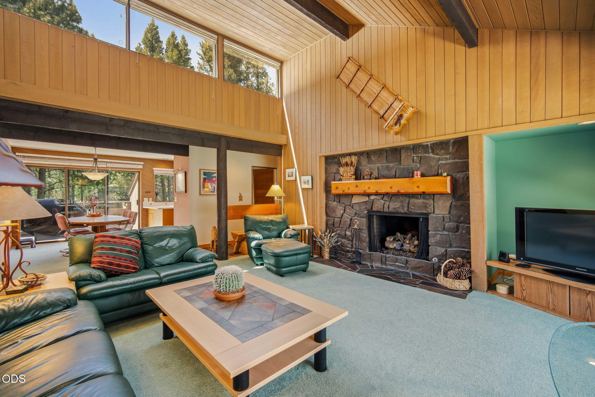 57218 Island Road, Unit 18 Sunriver, OR 97707 - Photo 9 of 38