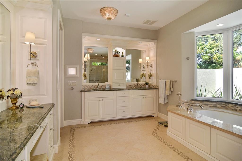 39 South River Road Stuart, FL 34996 - Photo 13 of 36