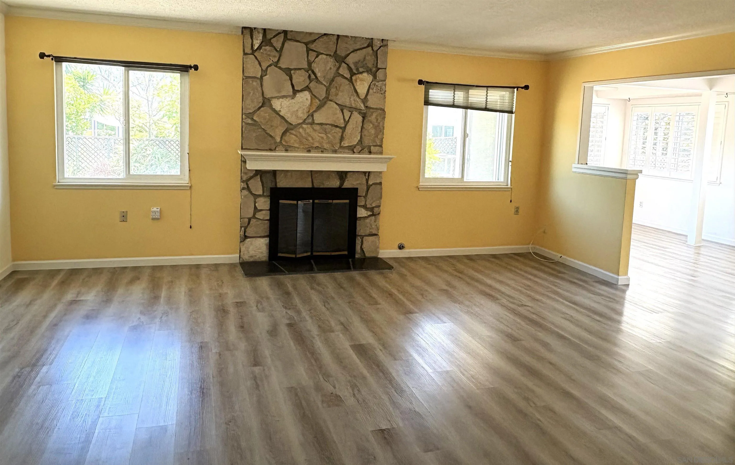 12040 Callado Road San Diego, CA 92128 - Photo 3 of 19 Living Room