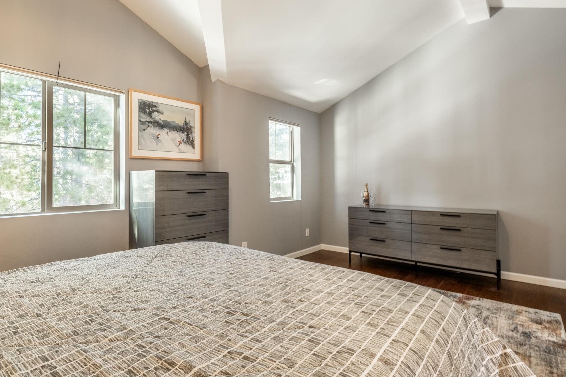 525 Manzanita Road, Unit 2 Mammoth Lakes, CA 93546 - Photo 17 of 28