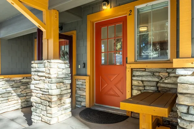 $619,000 | 525 Manzanita Road, Unit 2, Mammoth Lakes, CA 93546