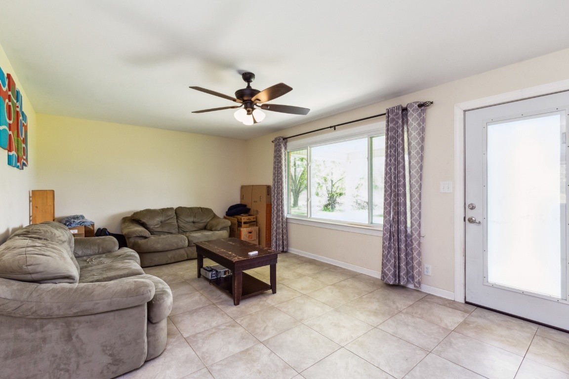 2772 Short Springs Road Tullahoma, TN 37388 - Photo 6 of 31 Gallery Image 6