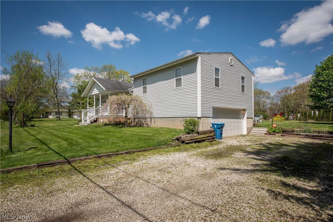 2901 Ries Street Norton, OH 44203 - Photo 4 of 28 View from the drive
