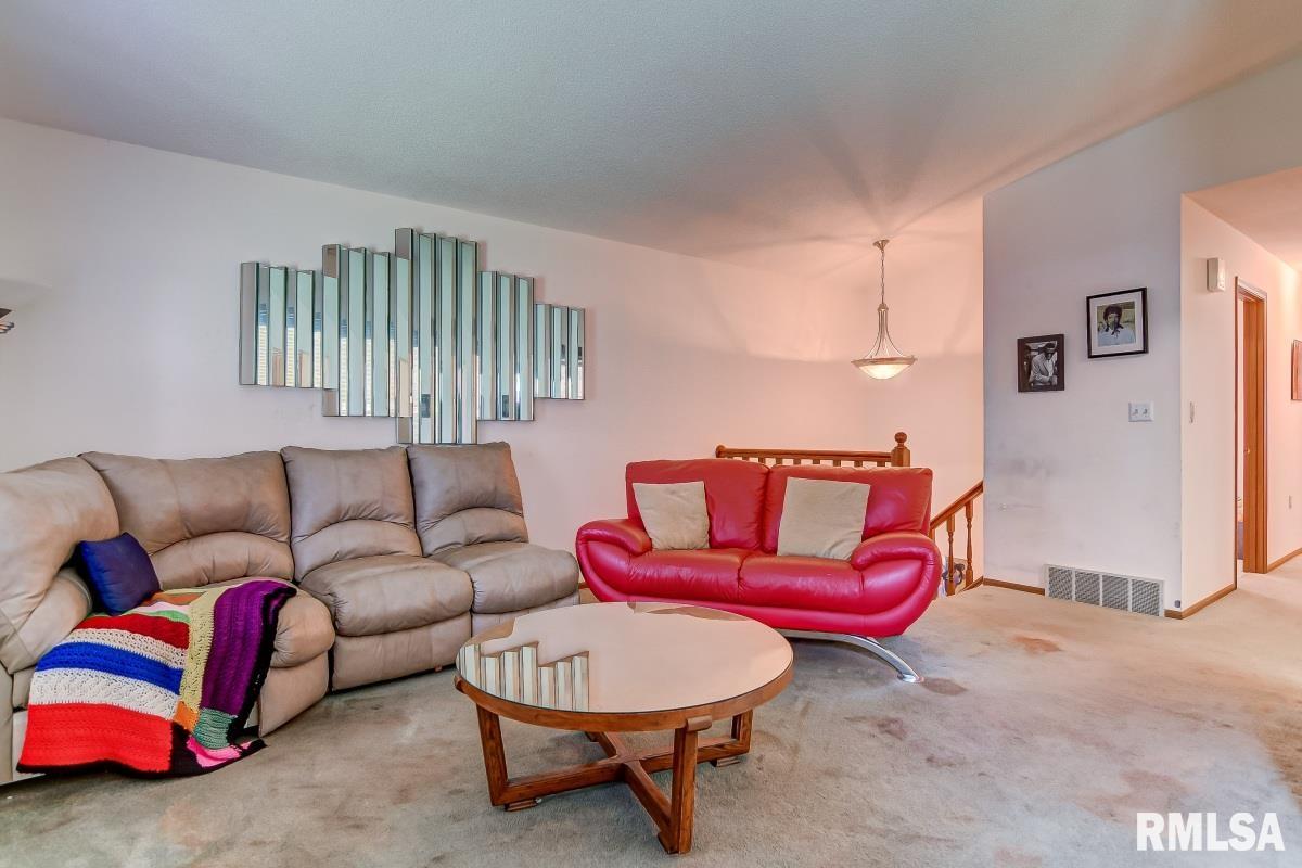 508 Golf Road Springfield, IL 62704 - Photo 6 of 30 Gallery Image 6