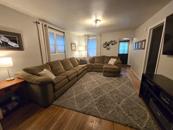 $205,000 | 300 East 2nd Avenue South, Cavalier, ND 58220