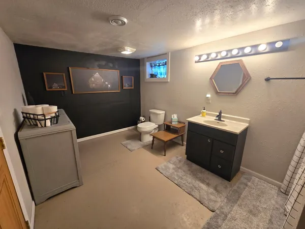 $205,000 | 300 East 2nd Avenue South, Cavalier, ND 58220