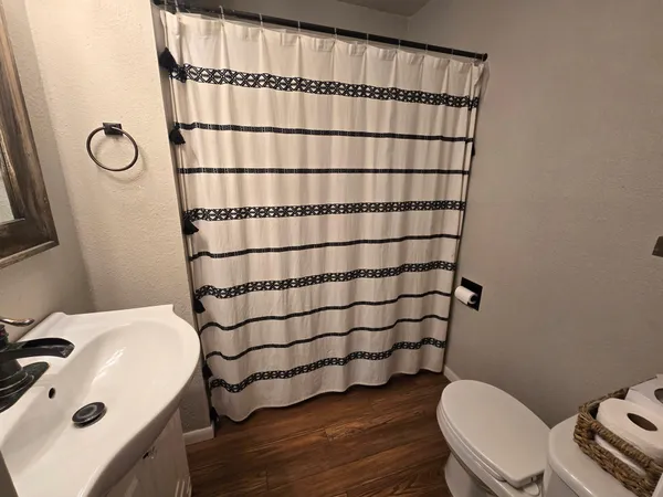 $205,000 | 300 East 2nd Avenue South, Cavalier, ND 58220