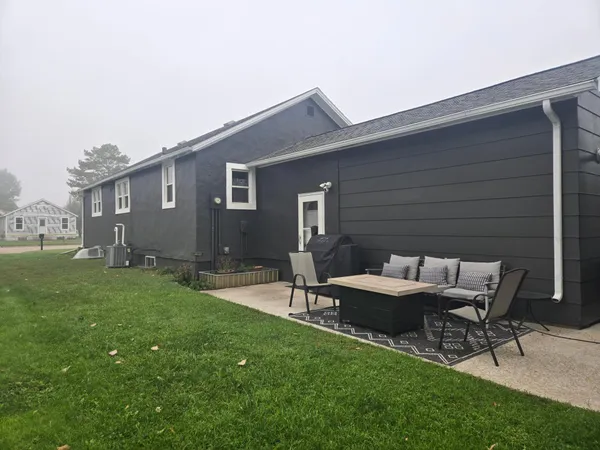 $205,000 | 300 East 2nd Avenue South, Cavalier, ND 58220