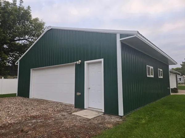 $205,000 | 300 East 2nd Avenue South, Cavalier, ND 58220