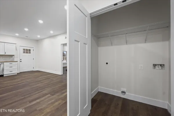 $589,000 | 136 Log Lane, Jacksboro, TN 37757