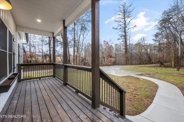 $589,000 | 136 Log Lane, Jacksboro, TN 37757