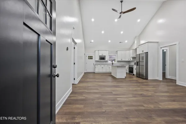 $589,000 | 136 Log Lane, Jacksboro, TN 37757