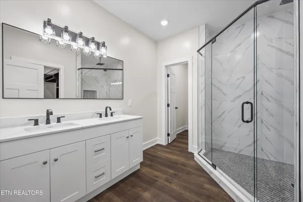 $589,000 | 136 Log Lane, Jacksboro, TN 37757