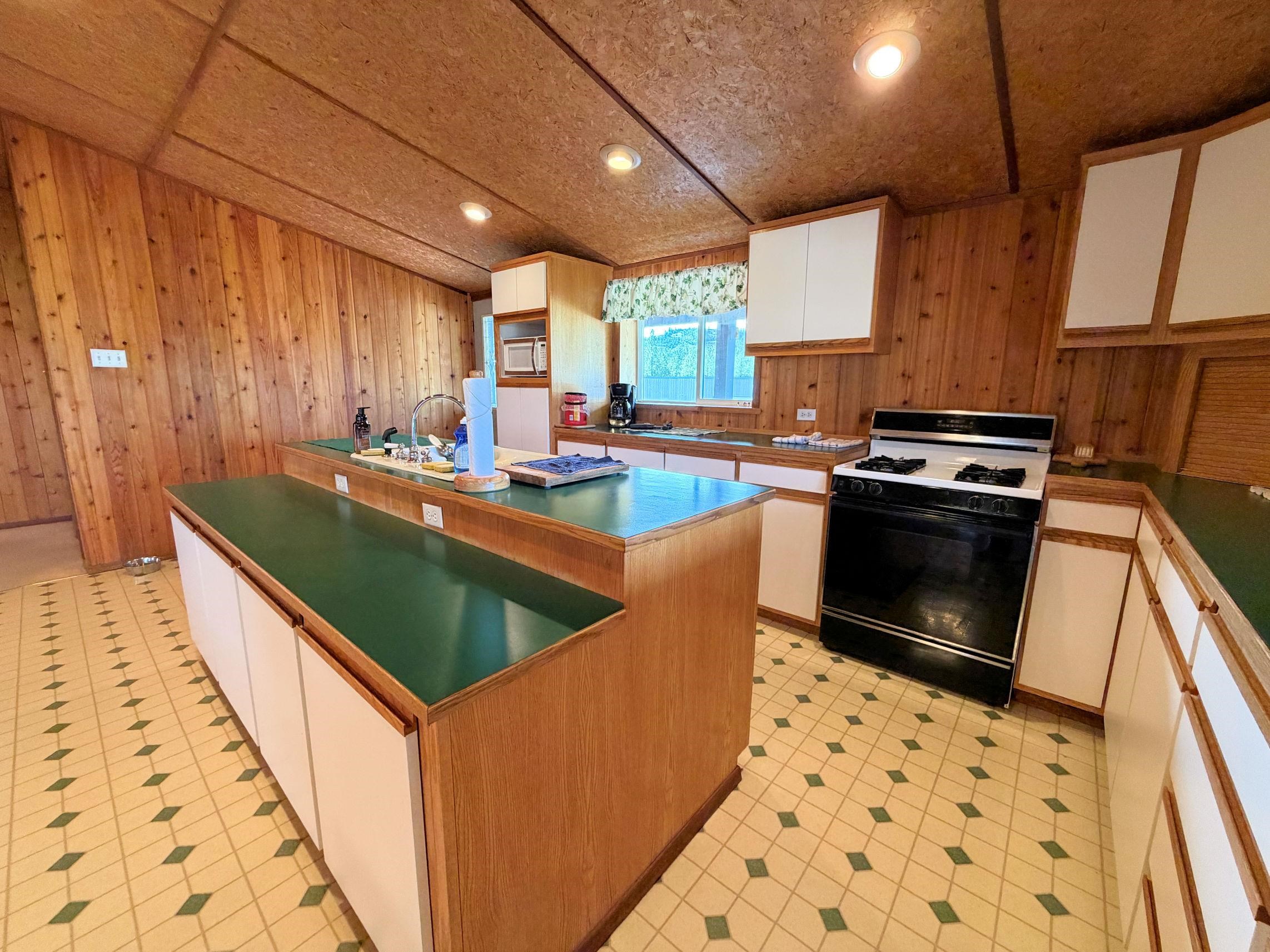 41238 Sterling Valley Road Lincoln, WA 99147 - Photo 6 of 39