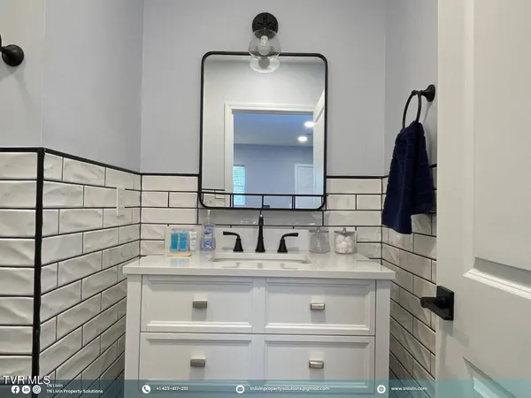 $2,000 | 249 North Street, Unit 2, Bristol, TN 37620