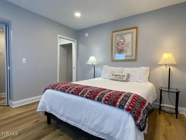 $2,000 | 249 North Street, Unit 2, Bristol, TN 37620